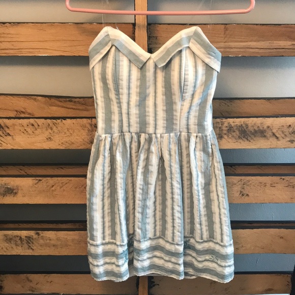 Dress - Picture 1 of 1